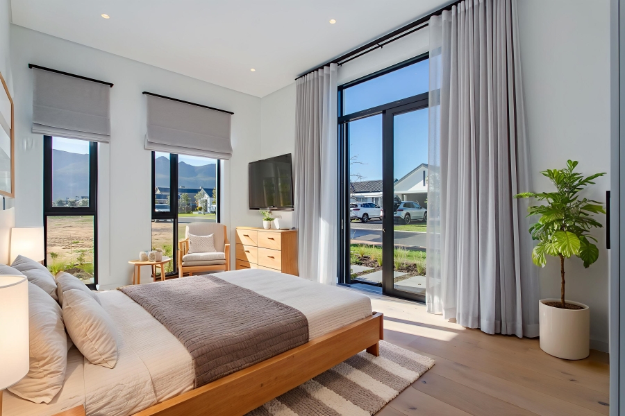 5 Bedroom Property for Sale in Pearl Valley at Val de Vie Western Cape